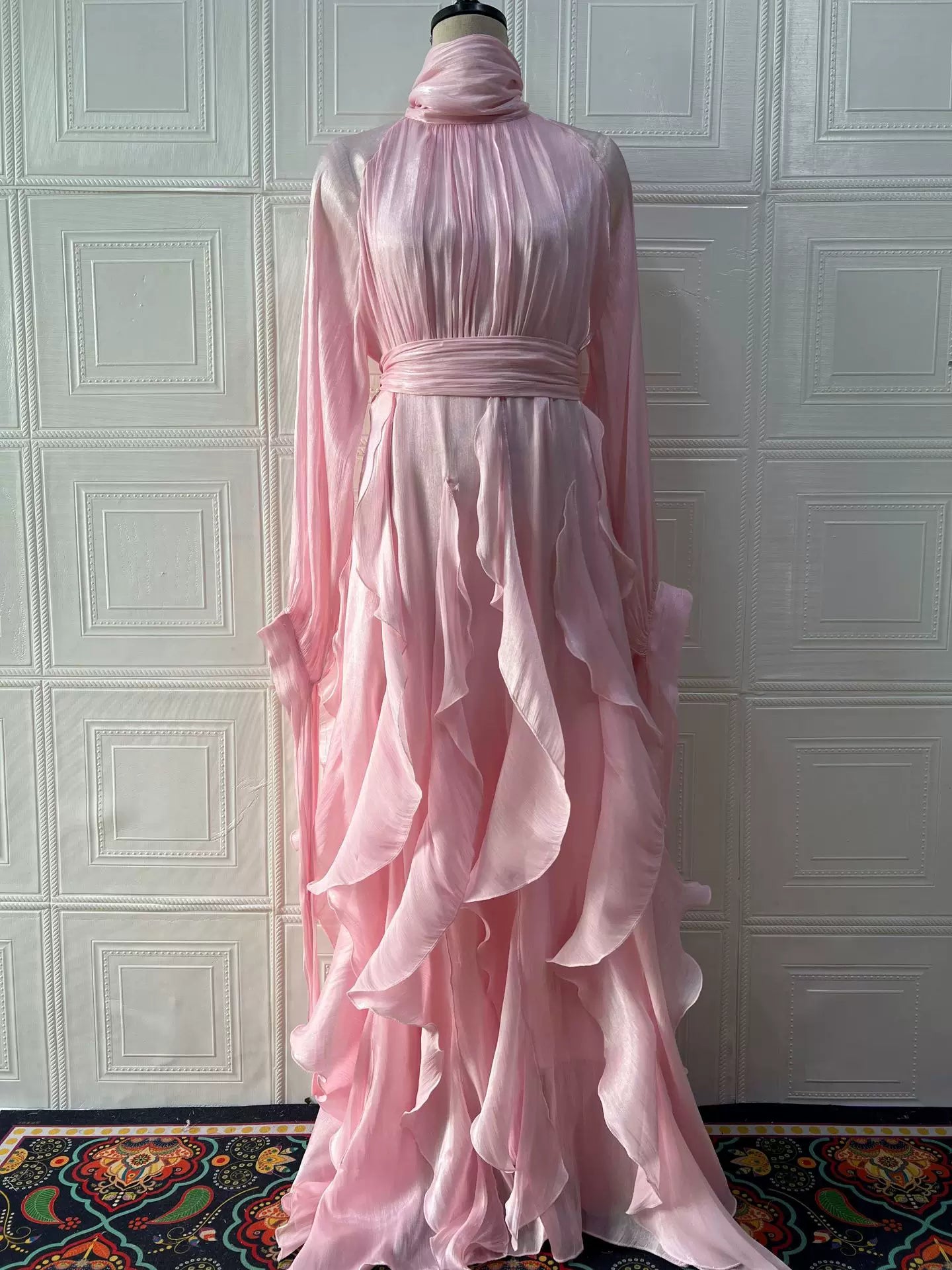 Wcoumq | Ruffled Slim-Fit Dress for Elegant and Fashionable Women