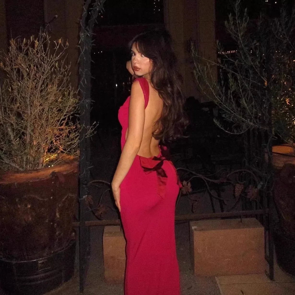 Wcoumq | Red Backless Suspender Maxi Dress with Slim Fit and Hip-Covering Design